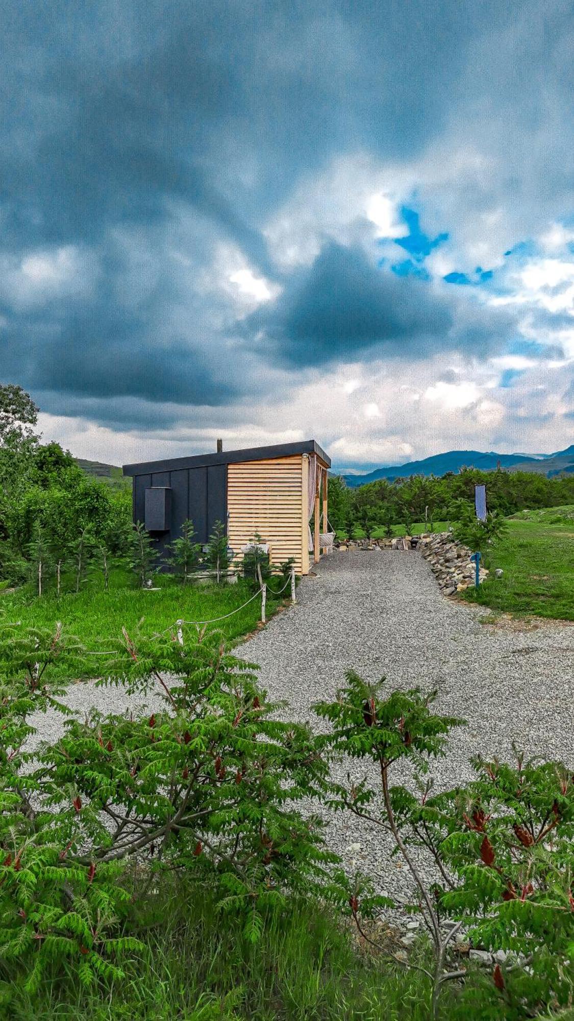 Kubiq Transalpina Villa Petresti ภายนอก รูปภาพ