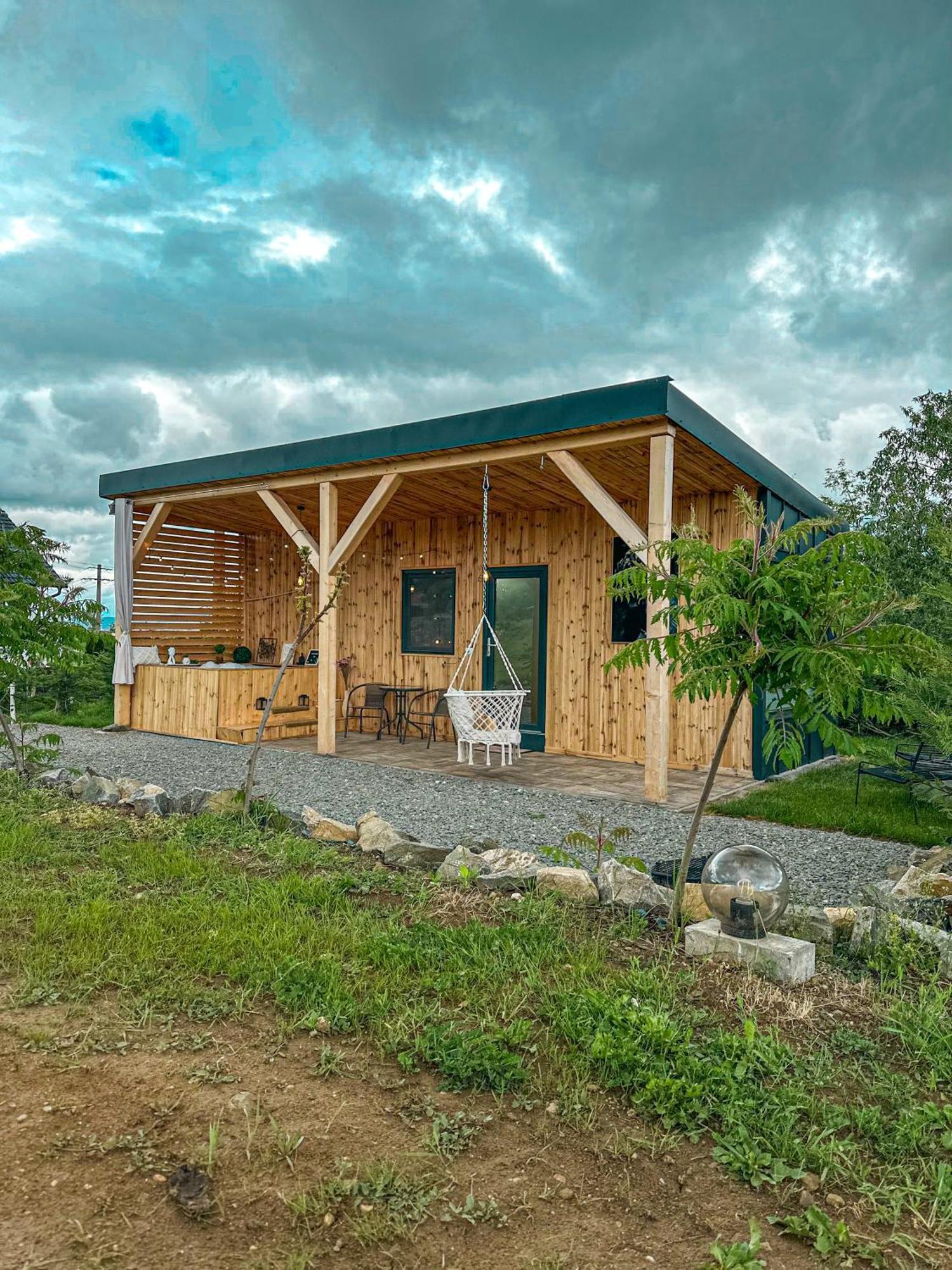 Kubiq Transalpina Villa Petresti ภายนอก รูปภาพ